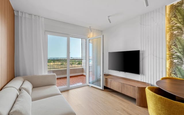 2 soverom Penthouse til salgs i Punta Prima, Torrevieja med svømmebasseng - € 225 000 (Ref: 9973630)