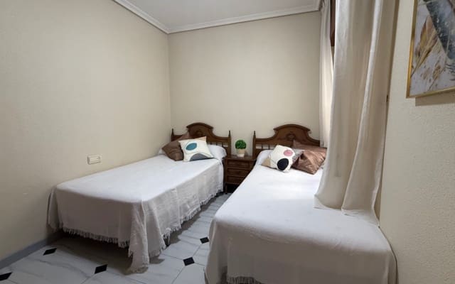 3 soveværelse Strandlejlighed til salg i Playa de los Locos, Torrevieja - € 324.000 (Ref: 9973633)