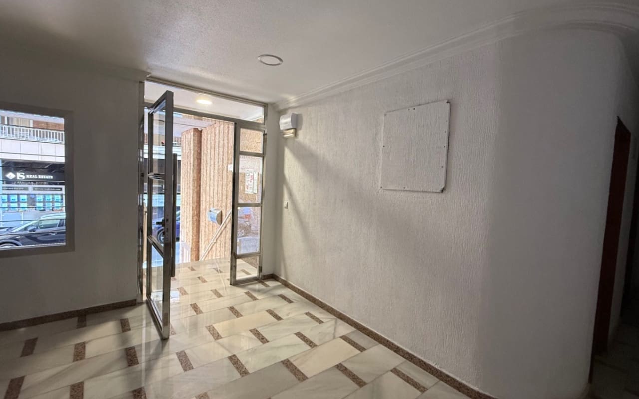 3 Zimmer Strandapartment zu verkaufen in Torrevieja - 324.000 € (Ref: 9973633)