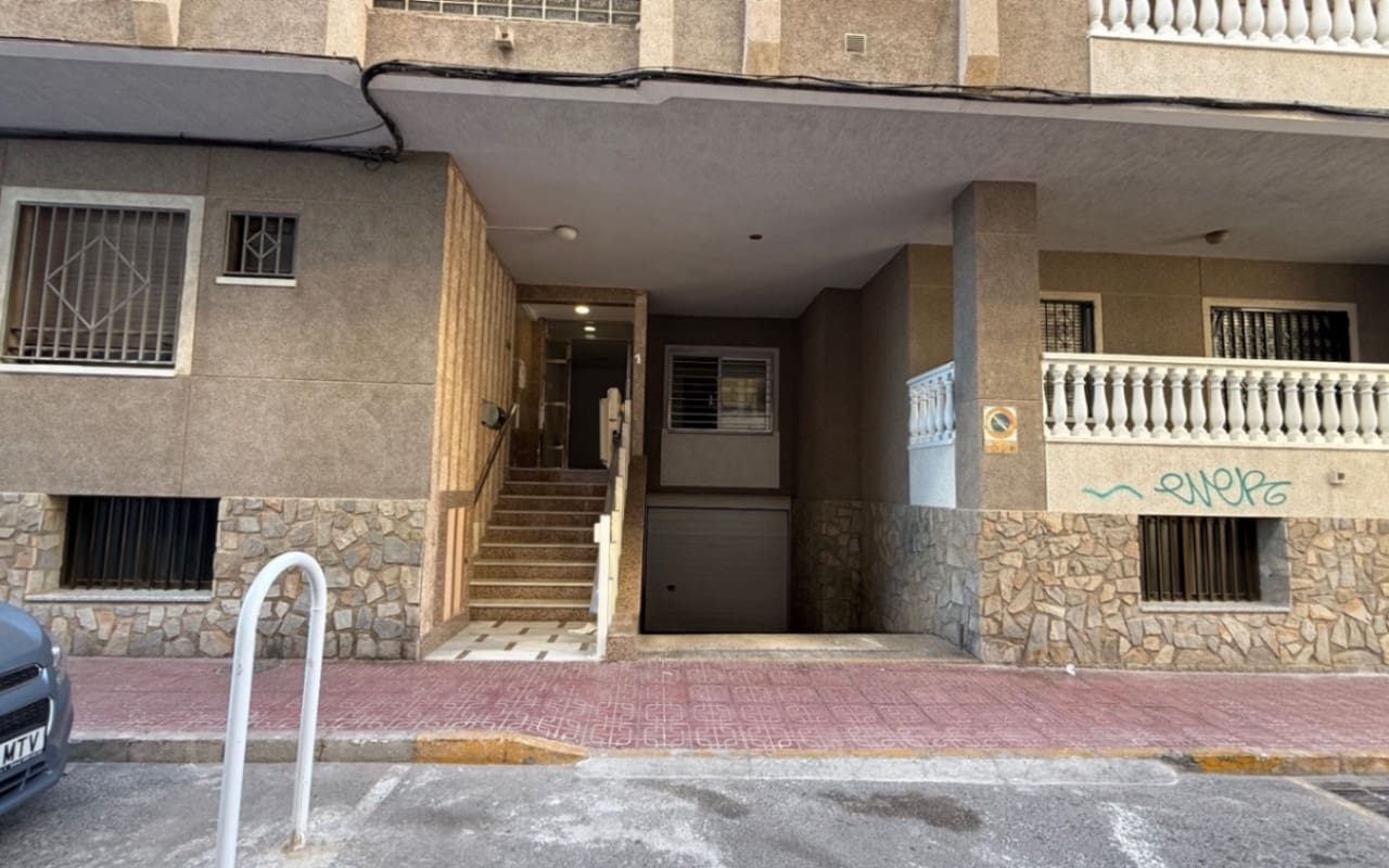 3 Zimmer Strandapartment zu verkaufen in Torrevieja - 324.000 € (Ref: 9973633)