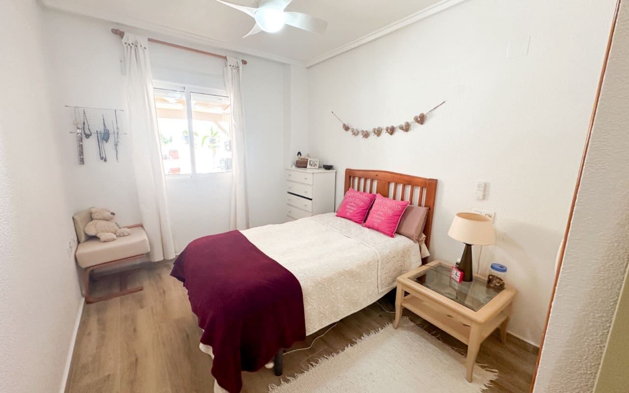 2 soverom Leilighet til salgs i Torrevieja - € 227 000 (Ref: 9973634)