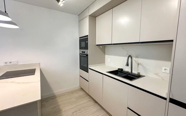 Apartamento Playa de 2 habitaciones en Playa de los Náufragos, Torrevieja en venta - 249.900 € (Ref: 9973635)
