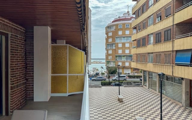 Apartamento Playa de 2 habitaciones en Playa de los Náufragos, Torrevieja en venta - 249.900 € (Ref: 9973635)