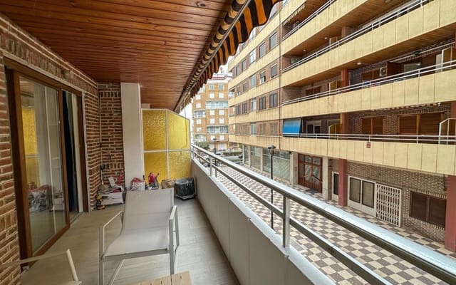 Apartamento Playa de 2 habitaciones en Playa de los Náufragos, Torrevieja en venta - 249.900 € (Ref: 9973635)