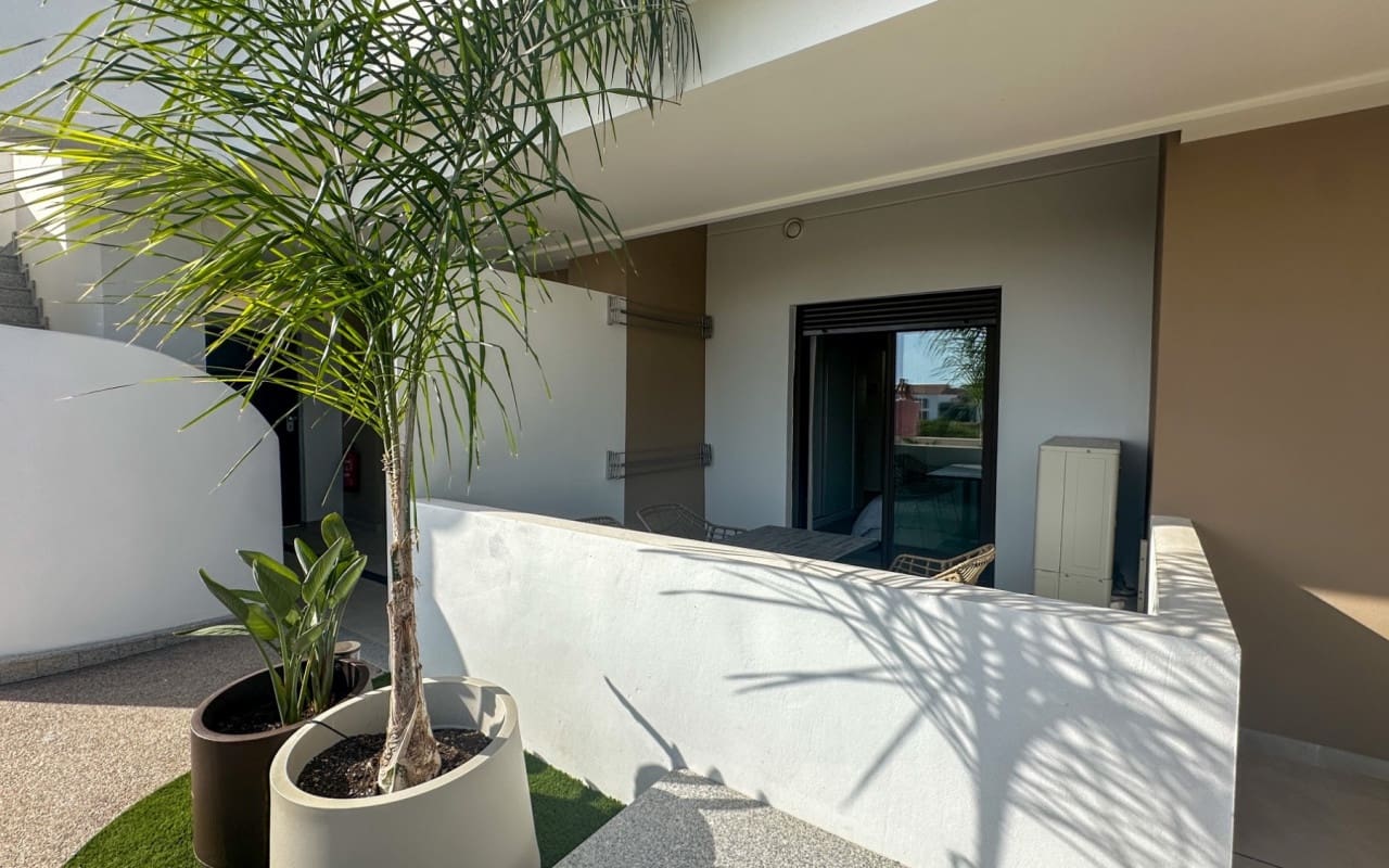 2 soveværelse Lejlighed til salg i Playa Flamenca med swimmingpool - € 379.000 (Ref: 9973636)