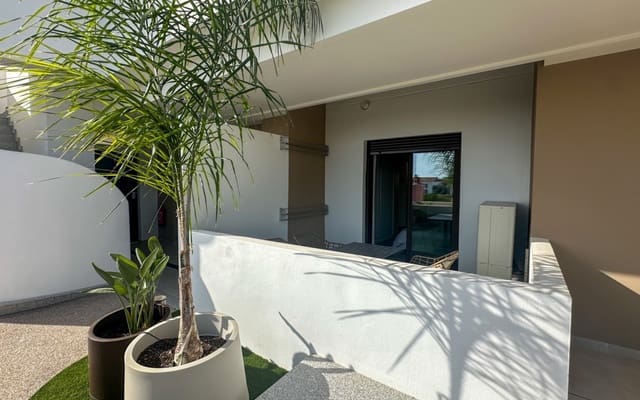 2 soveværelse Lejlighed til salg i Playa Flamenca, Orihuela med swimmingpool - € 379.000 (Ref: 9973636)