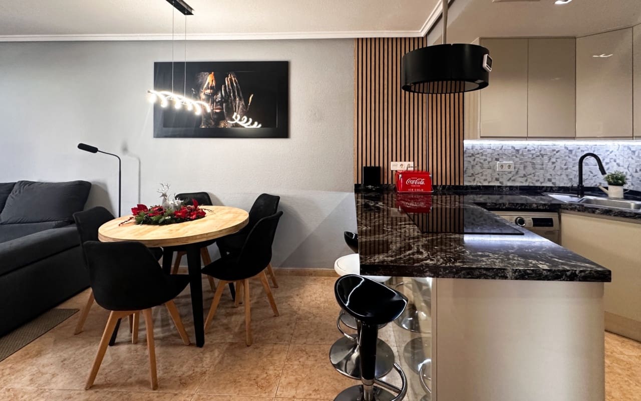 3 camera da letto Appartamento in vendita in Torrevieja con piscina - 194.900 € (Rif: 9973637)