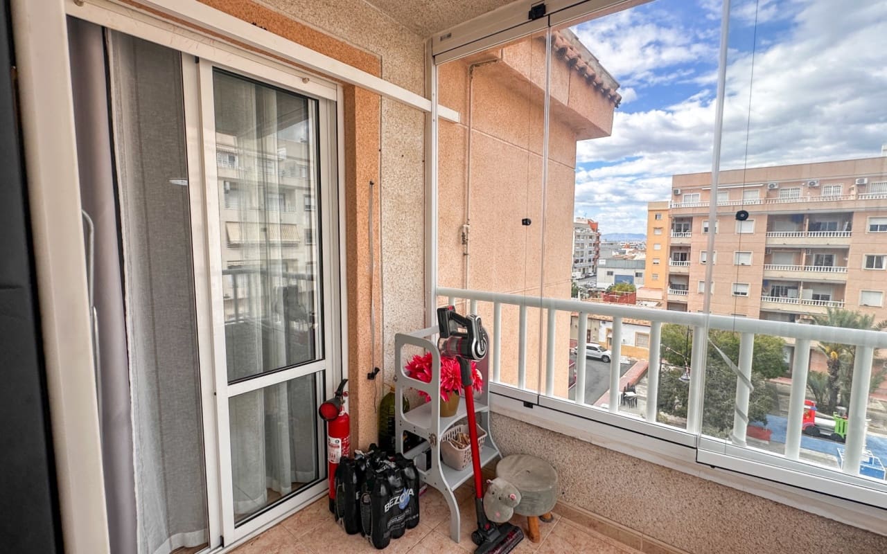 3 camera da letto Appartamento in vendita in Torrevieja con piscina - 194.900 € (Rif: 9973637)