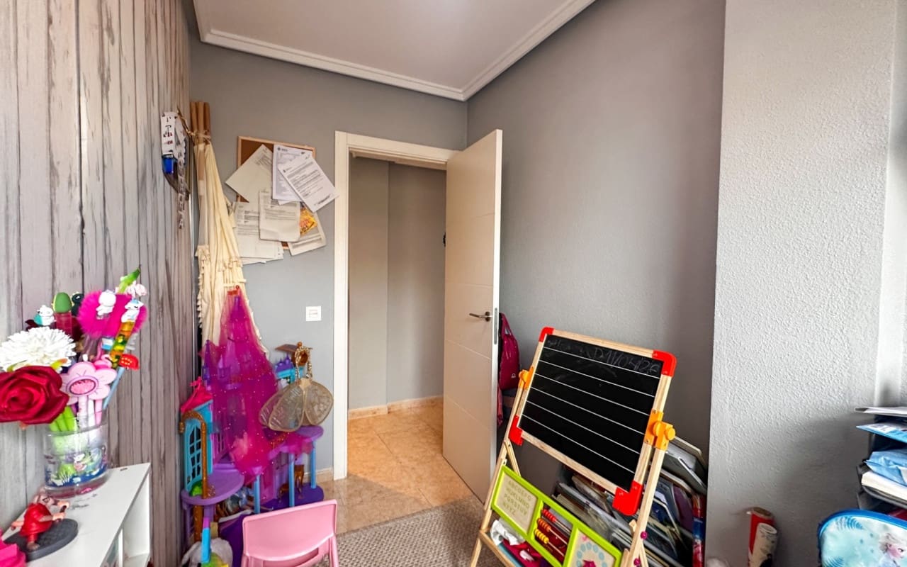 3 camera da letto Appartamento in vendita in Torrevieja con piscina - 194.900 € (Rif: 9973637)