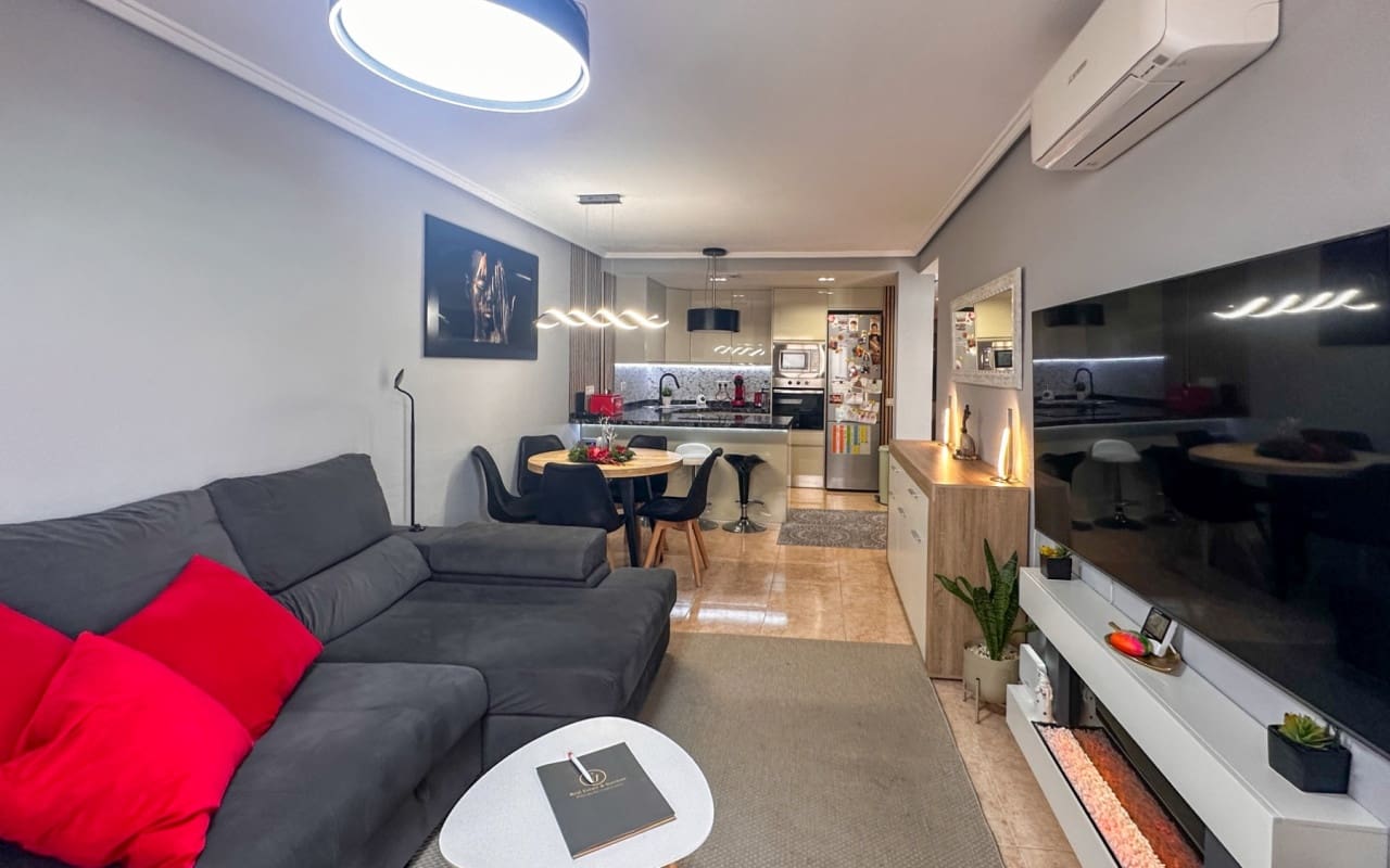3 camera da letto Appartamento in vendita in Torrevieja con piscina - 194.900 € (Rif: 9973637)
