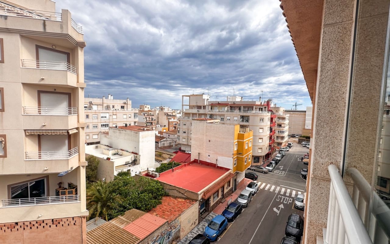 3 camera da letto Appartamento in vendita in Torrevieja con piscina - 194.900 € (Rif: 9973637)