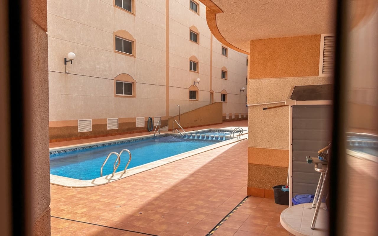 3 camera da letto Appartamento in vendita in Torrevieja con piscina - 194.900 € (Rif: 9973637)