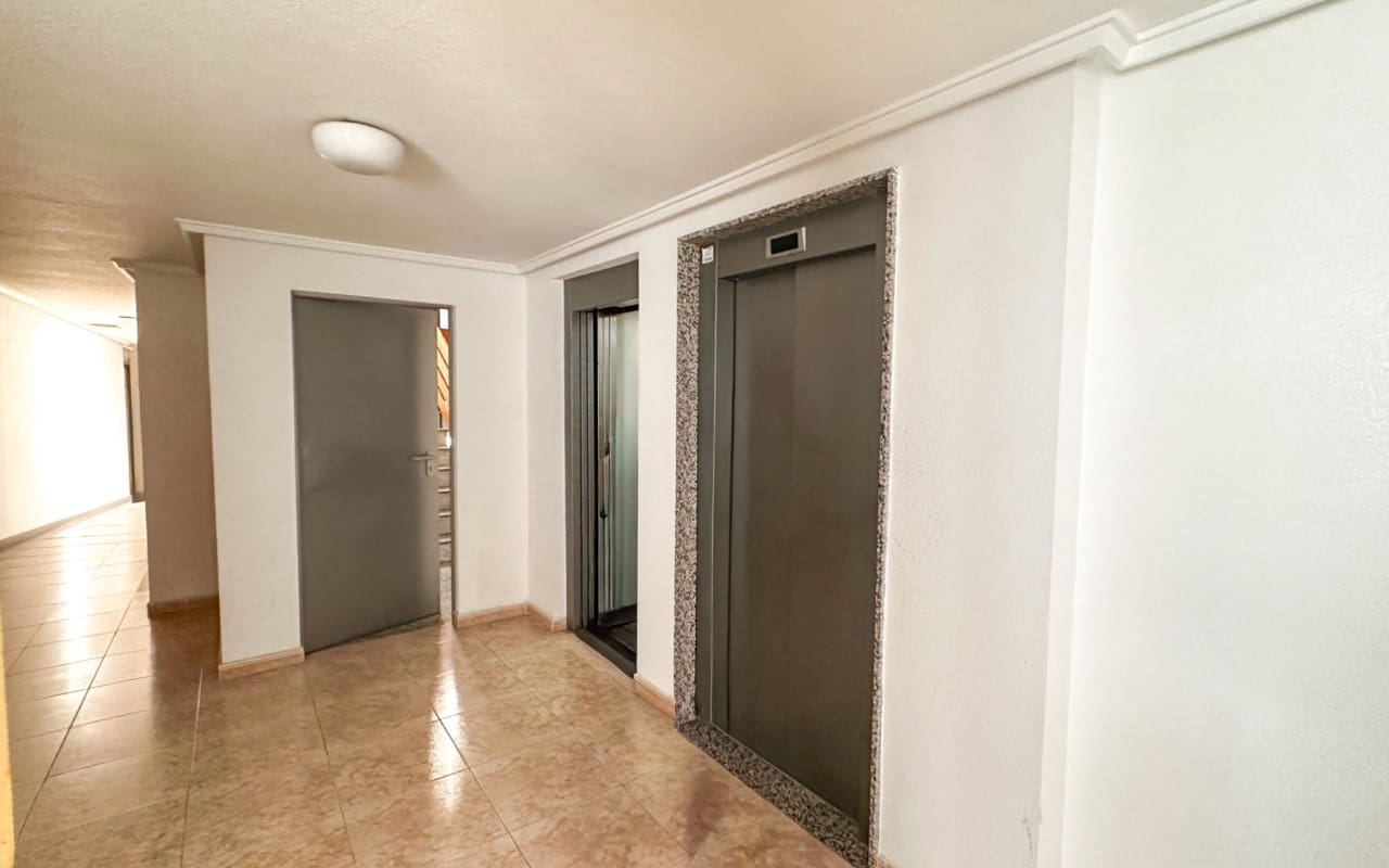 3 camera da letto Appartamento in vendita in Torrevieja con piscina - 194.900 € (Rif: 9973637)