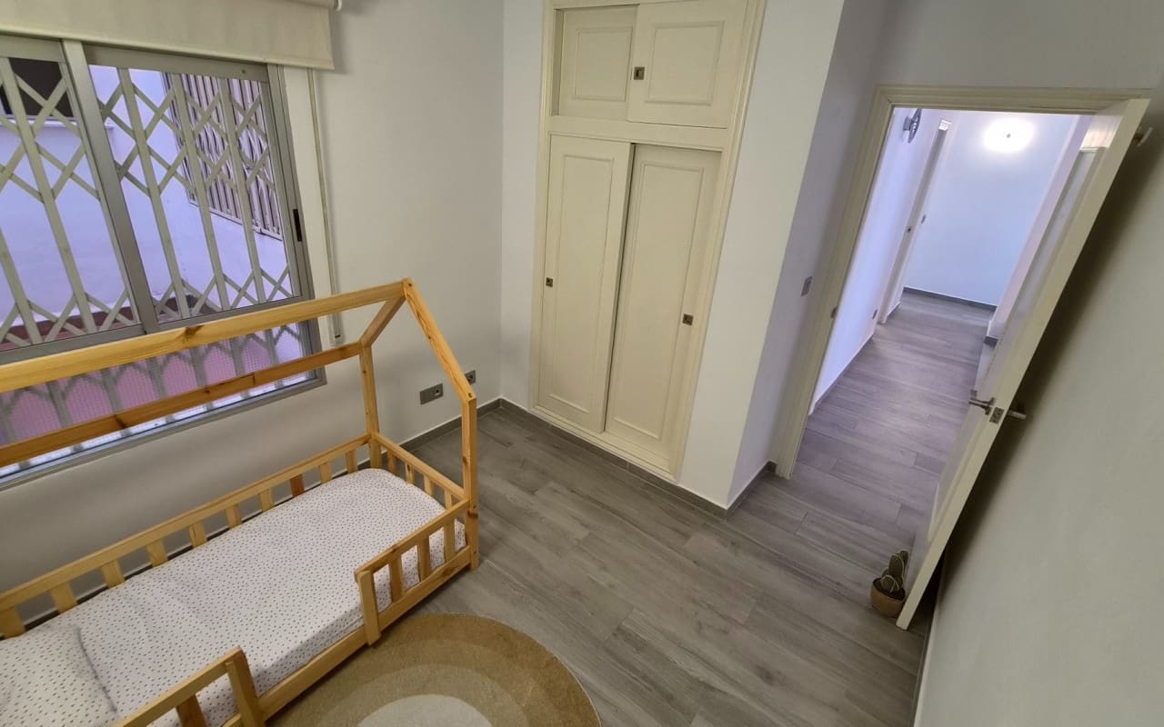 3 soveværelse Lejlighed til salg i Torrevieja - € 365.000 (Ref: 9973638)