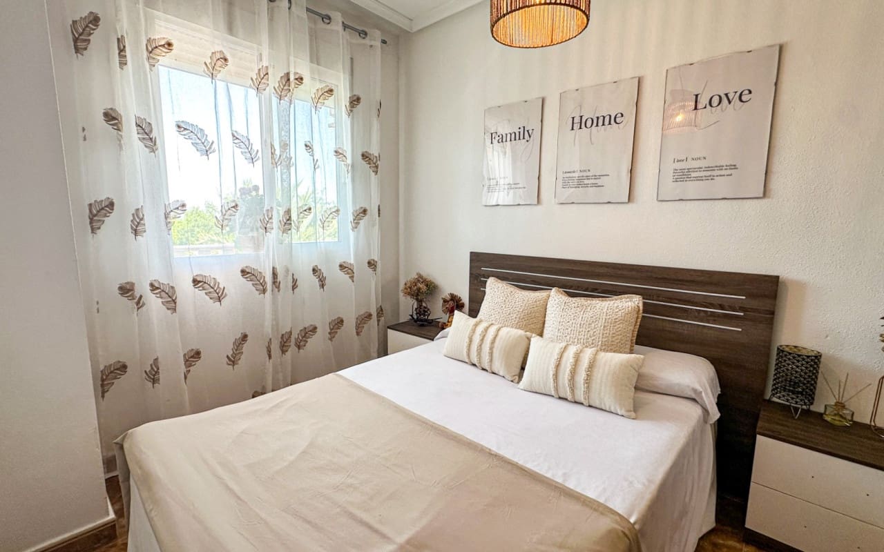 2 quarto Apartamento para venda em Guardamar del Segura com piscina garagem - 215 000 € (Ref: 9973639)