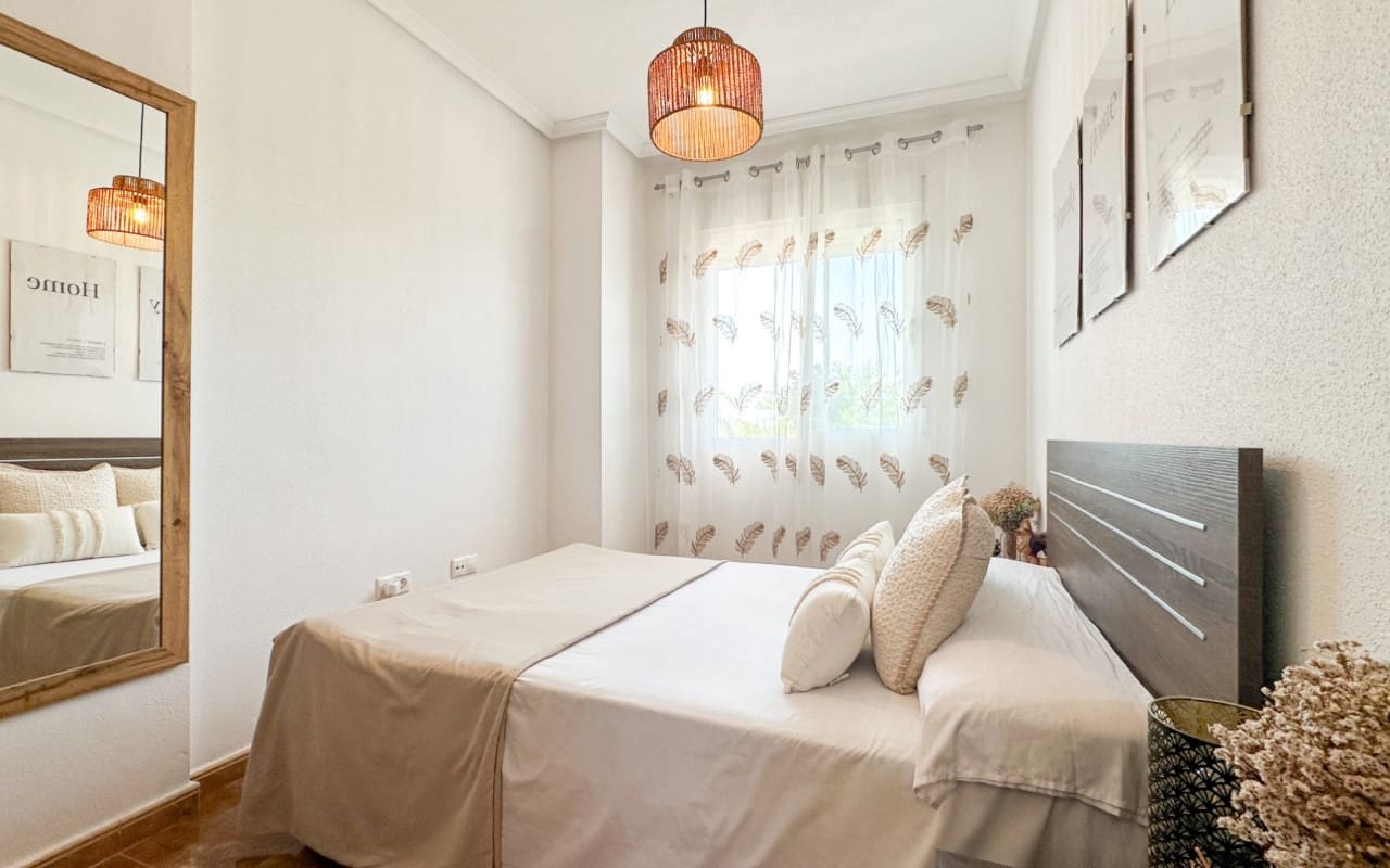 2 quarto Apartamento para venda em Guardamar del Segura com piscina garagem - 215 000 € (Ref: 9973639)