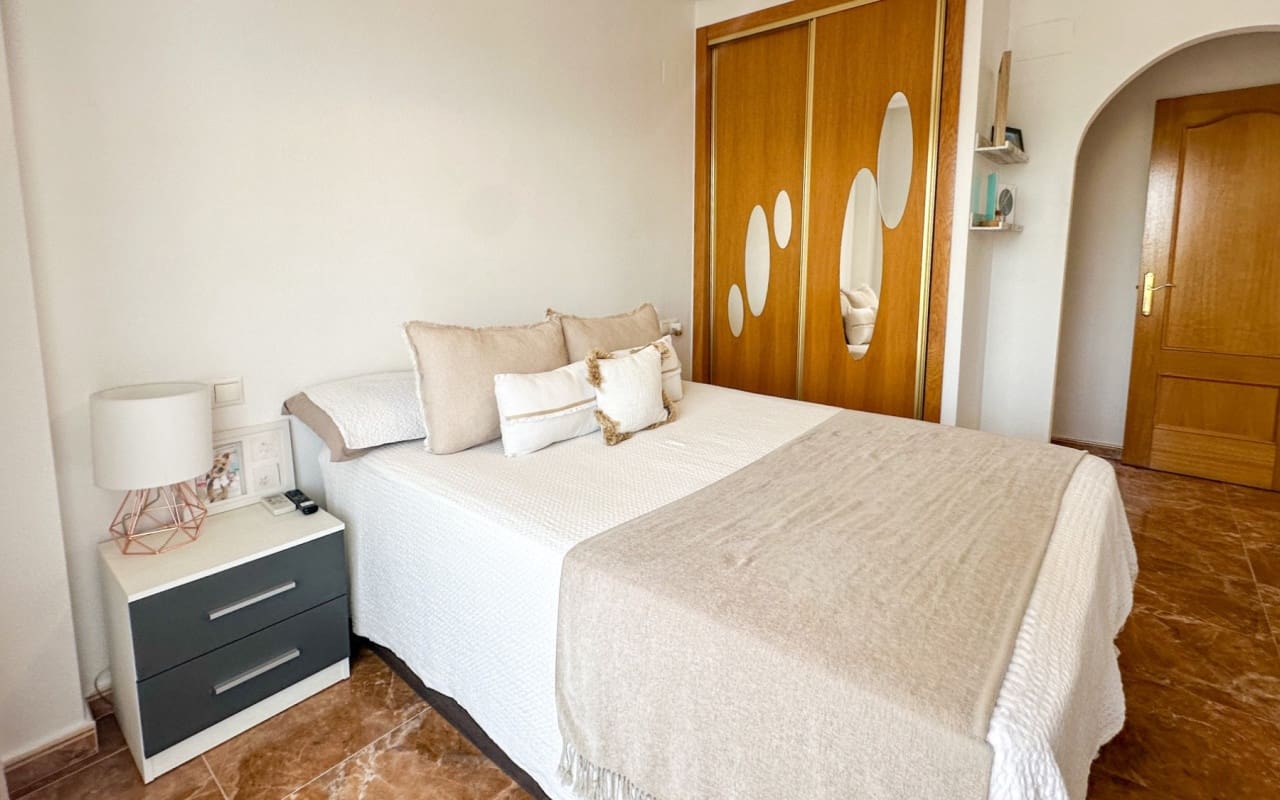 2 quarto Apartamento para venda em Guardamar del Segura com piscina garagem - 215 000 € (Ref: 9973639)