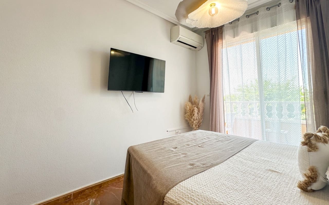 2 quarto Apartamento para venda em Guardamar del Segura com piscina garagem - 215 000 € (Ref: 9973639)