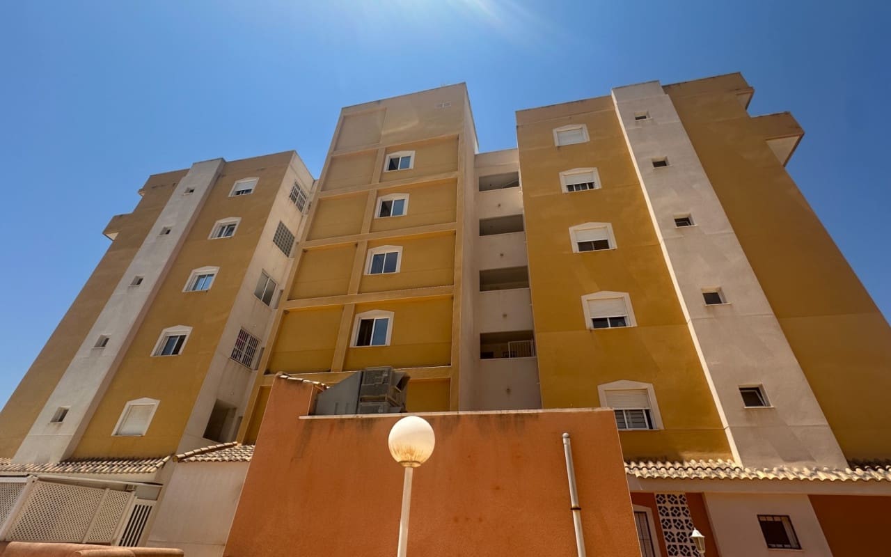 2 quarto Apartamento para venda em Guardamar del Segura com piscina garagem - 215 000 € (Ref: 9973639)