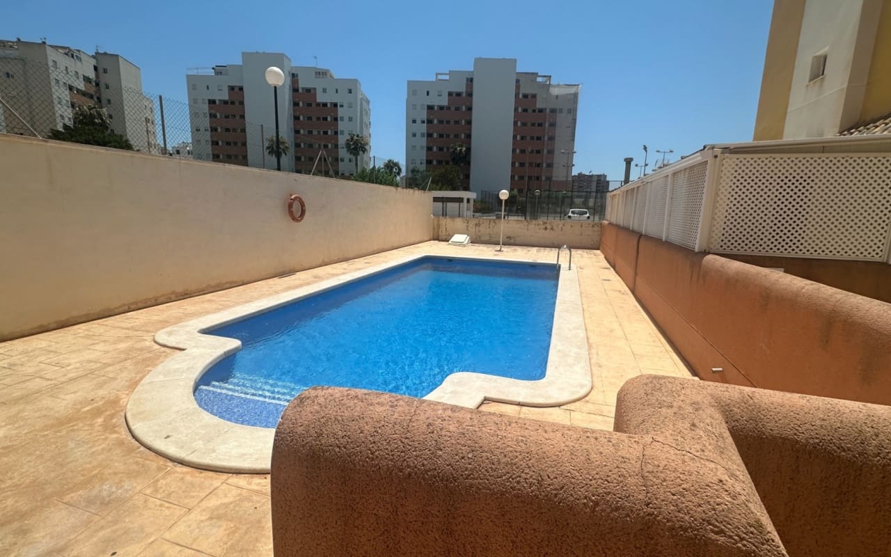 2 quarto Apartamento para venda em Guardamar del Segura com piscina garagem - 215 000 € (Ref: 9973639)