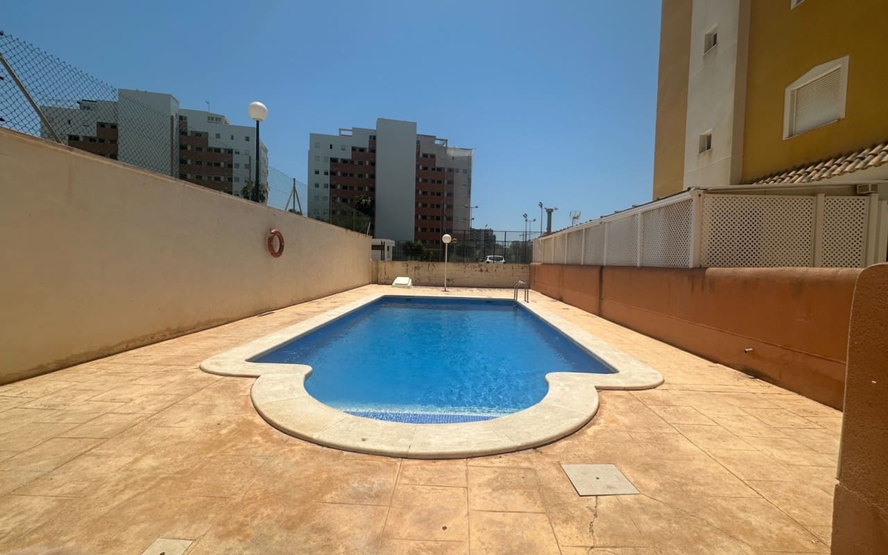2 quarto Apartamento para venda em Guardamar del Segura com piscina garagem - 215 000 € (Ref: 9973639)