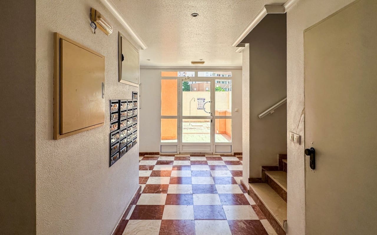2 quarto Apartamento para venda em Guardamar del Segura com piscina garagem - 215 000 € (Ref: 9973639)