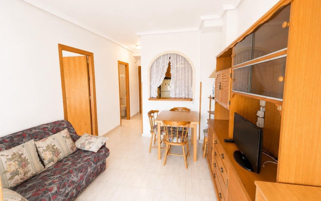 1 bedroom Apartment for sale in Torrevieja with pool - € 103,000 (Ref: 9973640)