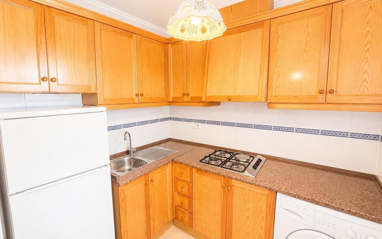 1 bedroom Apartment for sale in Torrevieja with pool - € 103,000 (Ref: 9973640)