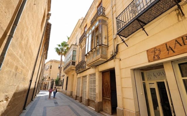 5 slaapkamer Huis te koop in Orihuela ciudad, Orihuela - € 260.000 (Ref: 9976525)