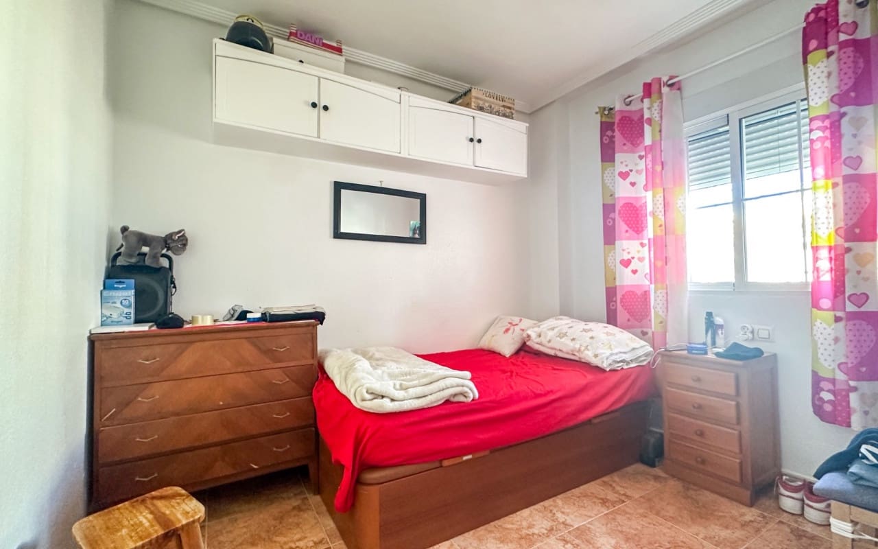 2 soverom Hus til salgs i Torrevieja med svømmebasseng - € 179 900 (Ref: 9977554)