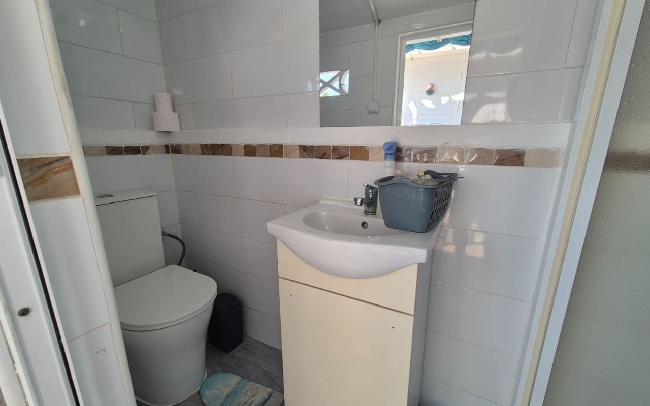 2 soverom Hus til salgs i Torrevieja med svømmebasseng - € 179 900 (Ref: 9977554)