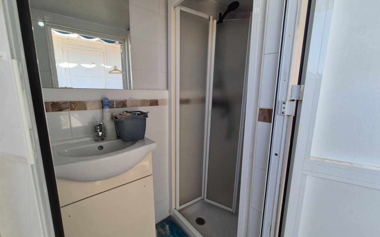 2 soverom Hus til salgs i Torrevieja med svømmebasseng - € 179 900 (Ref: 9977554)