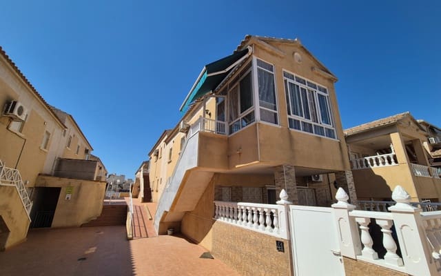 2 soverom Hus til salgs i Parque Acuático - Sector 25, Torrevieja med svømmebasseng - € 179 900 (Ref: 9977554)