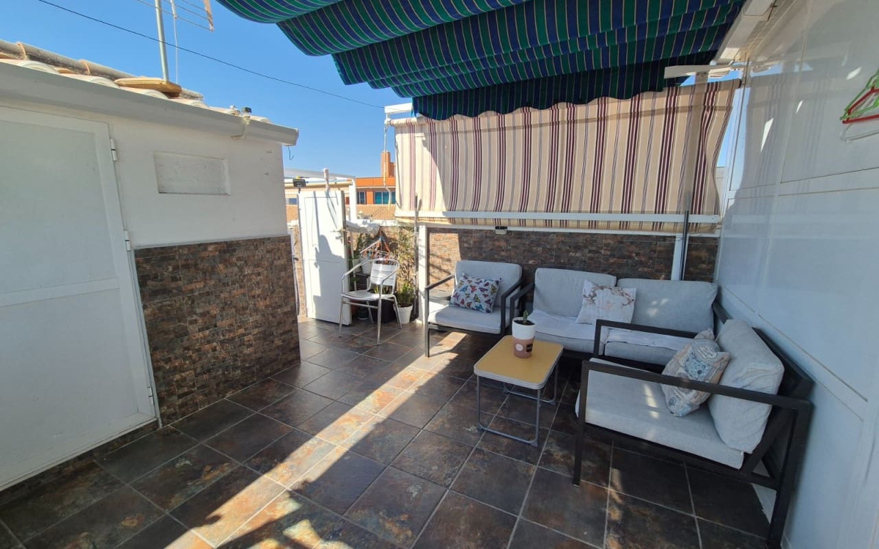 2 soverom Hus til salgs i Torrevieja med svømmebasseng - € 179 900 (Ref: 9977554)