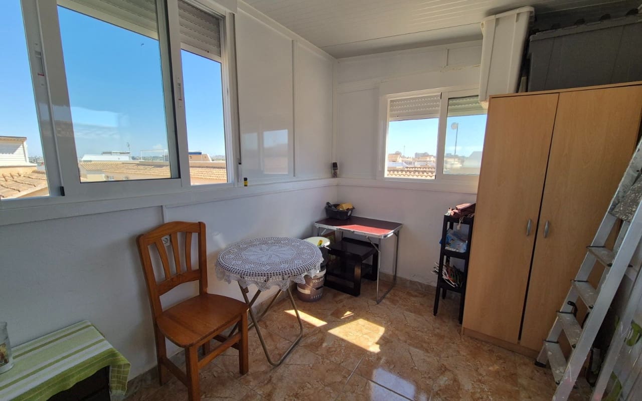 2 soverom Hus til salgs i Torrevieja med svømmebasseng - € 179 900 (Ref: 9977554)