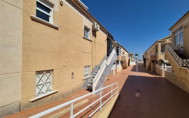 2 soverom Hus til salgs i Parque Acuático - Sector 25, Torrevieja med svømmebasseng - € 179 900 (Ref: 9977554)