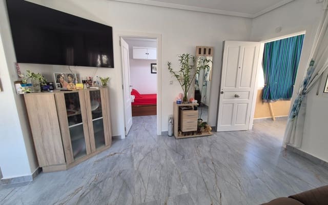Casa de 2 habitaciones en Parque Acuático - Sector 25, Torrevieja en venta con piscina - 179.900 € (Ref: 9977554)