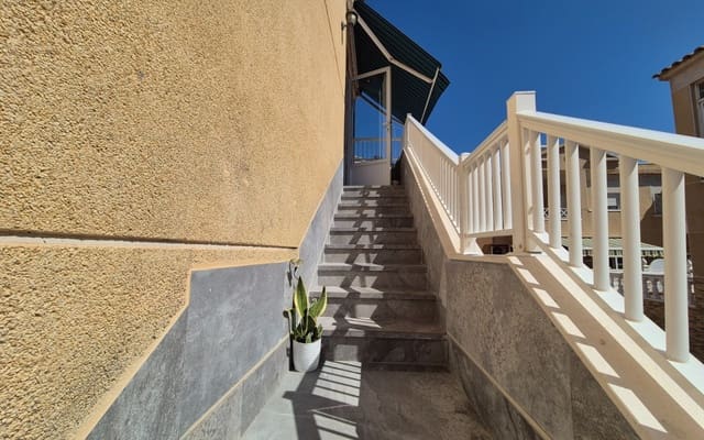 2 soverom Hus til salgs i Parque Acuático - Sector 25, Torrevieja med svømmebasseng - € 179 900 (Ref: 9977554)