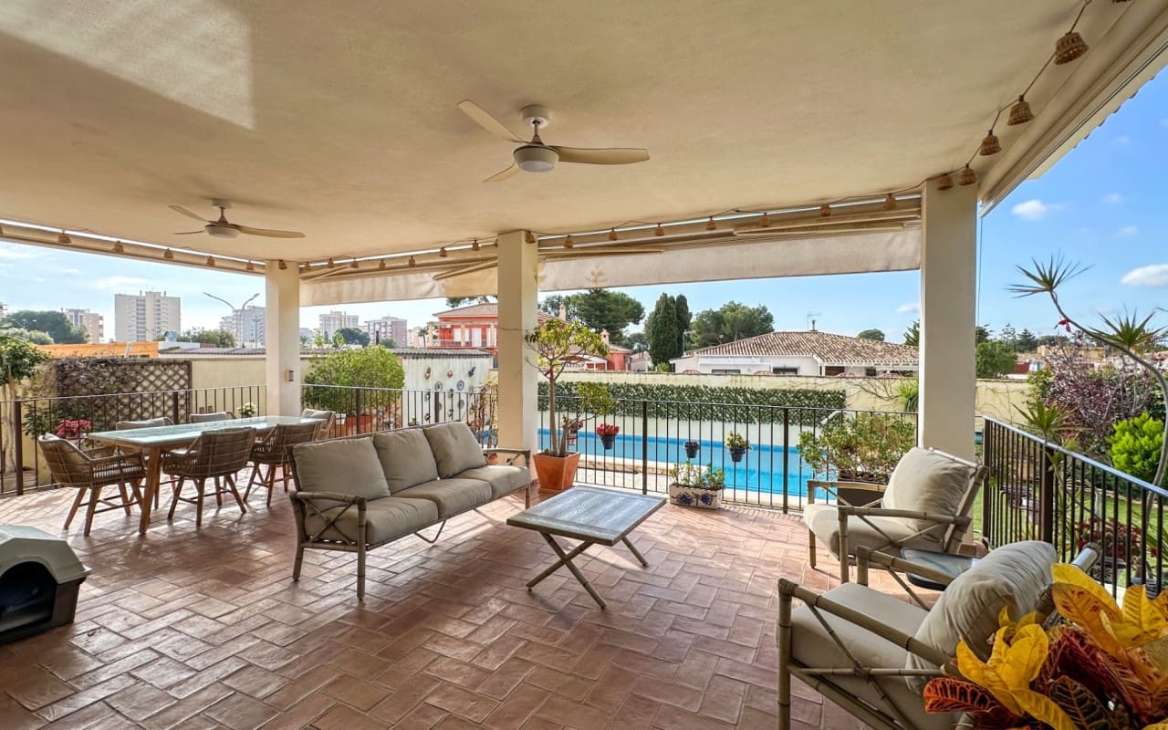 7 soveværelse Villa til salg i Dehesa de Campoamor med swimmingpool garage - € 1.290.000 (Ref: 9977555)