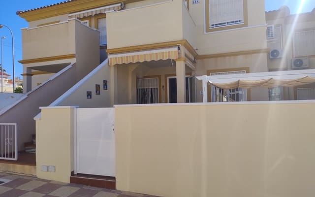 2 soverom Hus til salgs i Playa Flamenca, Orihuela med svømmebasseng - € 176 900 (Ref: 9977556)