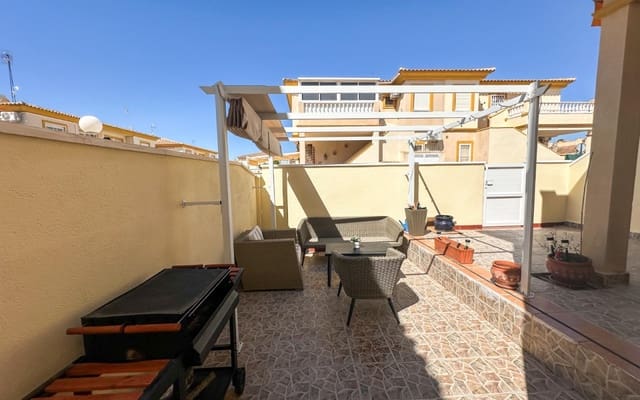 2 soverom Hus til salgs i Playa Flamenca, Orihuela med svømmebasseng - € 176 900 (Ref: 9977556)