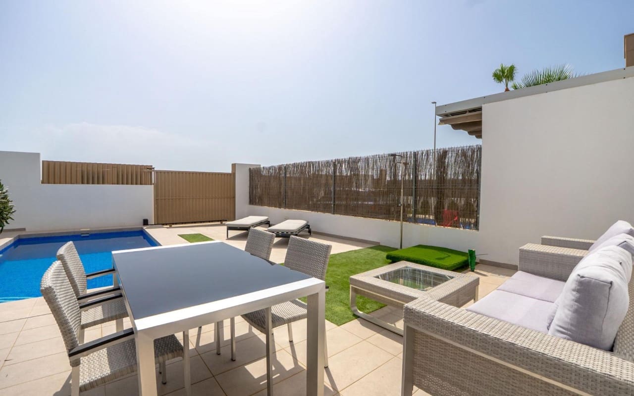 3 chambre Villa/Maison à vendre à El Raso avec piscine - 445 000 € (Ref: 9977557)