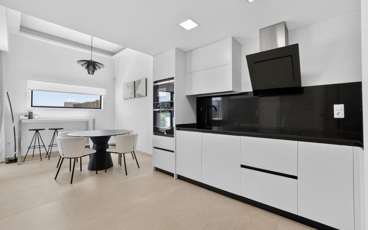 3 chambre Villa/Maison à vendre à El Raso avec piscine - 445 000 € (Ref: 9977557)