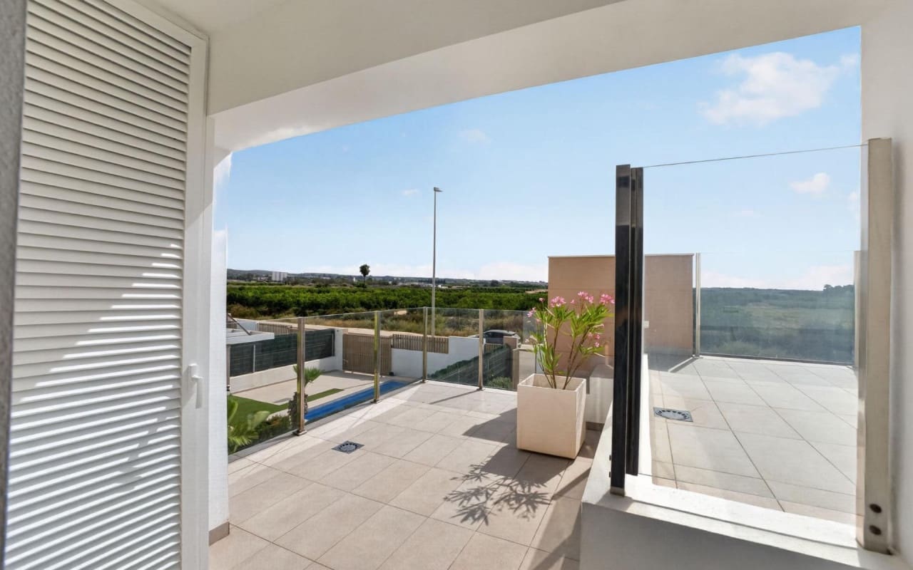 3 chambre Villa/Maison à vendre à El Raso avec piscine - 445 000 € (Ref: 9977557)