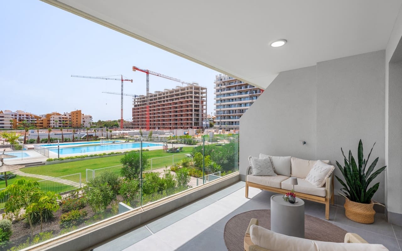 2 bedroom Apartment for sale in Orihuela Costa with pool - € 379,000 (Ref: 9977562)