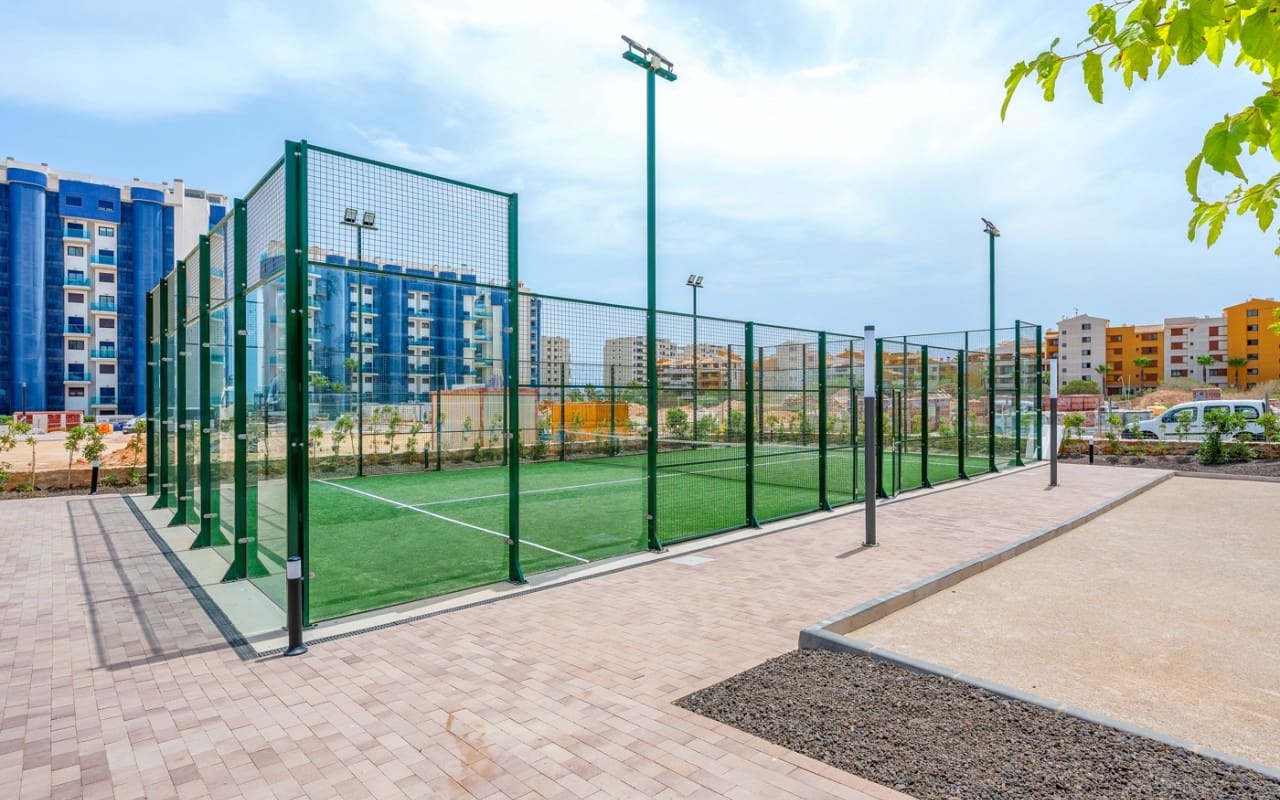 2 bedroom Apartment for sale in Orihuela Costa with pool - € 379,000 (Ref: 9977562)