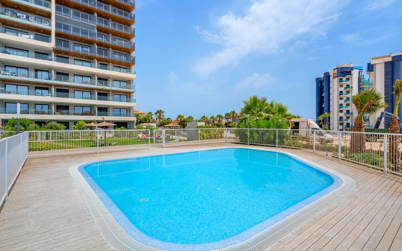 2 bedroom Apartment for sale in Orihuela Costa with pool - € 379,000 (Ref: 9977562)