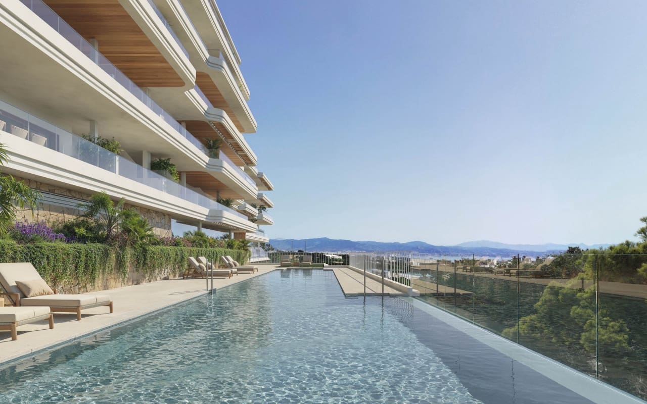 2 soverom Penthouse til salgs i Torremolinos med svømmebasseng - € 481 000 (Ref: 9977716)