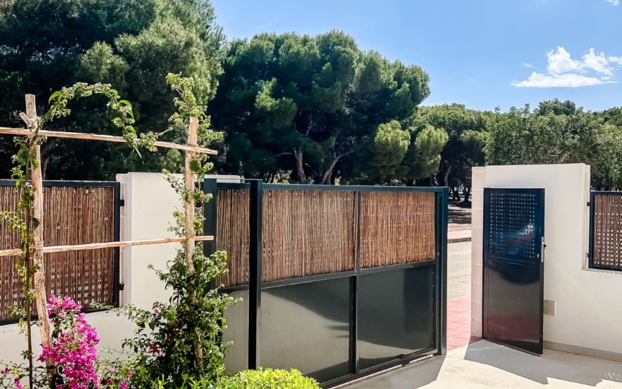 3 Zimmer Bungalow zu verkaufen in Santiago de la Ribera mit Pool - 349.000 € (Ref: 9981350)
