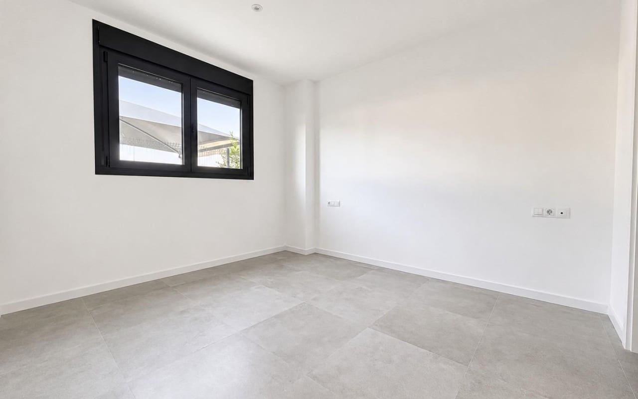 2 soveværelse Lejlighed til salg i Dehesa de Campoamor med swimmingpool garage - € 299.000 (Ref: 9981351)